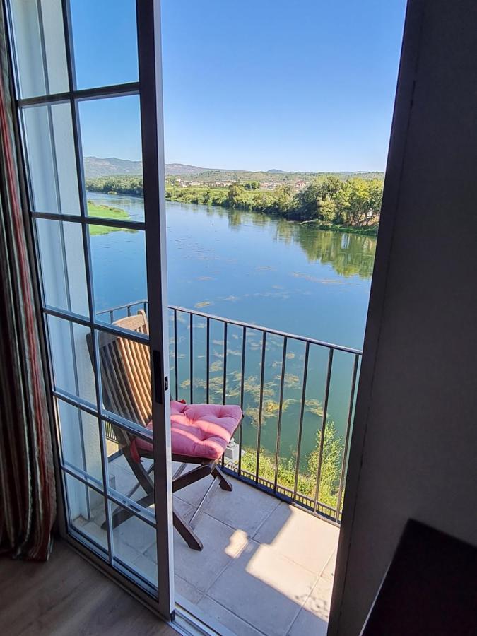 River Ebro Apartments Mora d'Ebre Eksteriør billede