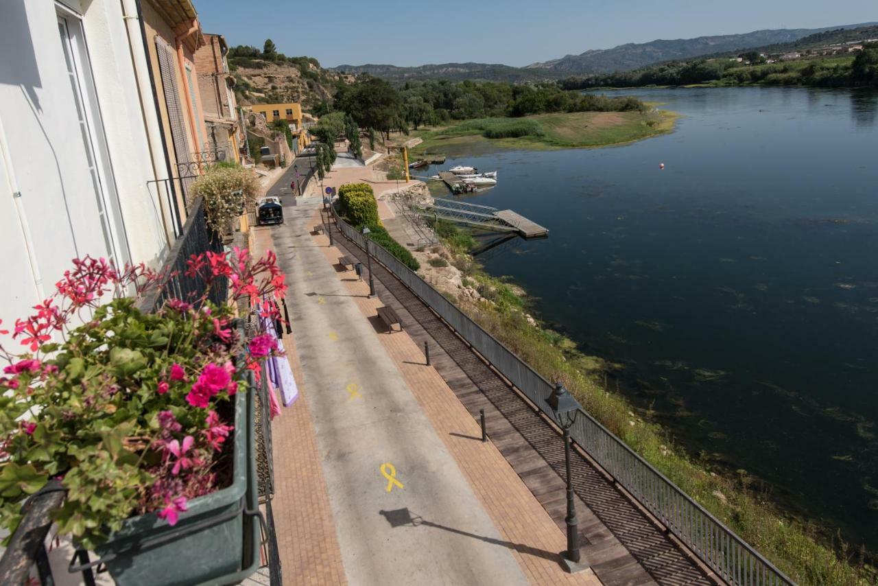 River Ebro Apartments Mora d'Ebre Eksteriør billede